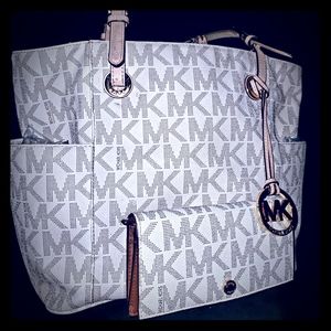 Michael kits matching monogram set